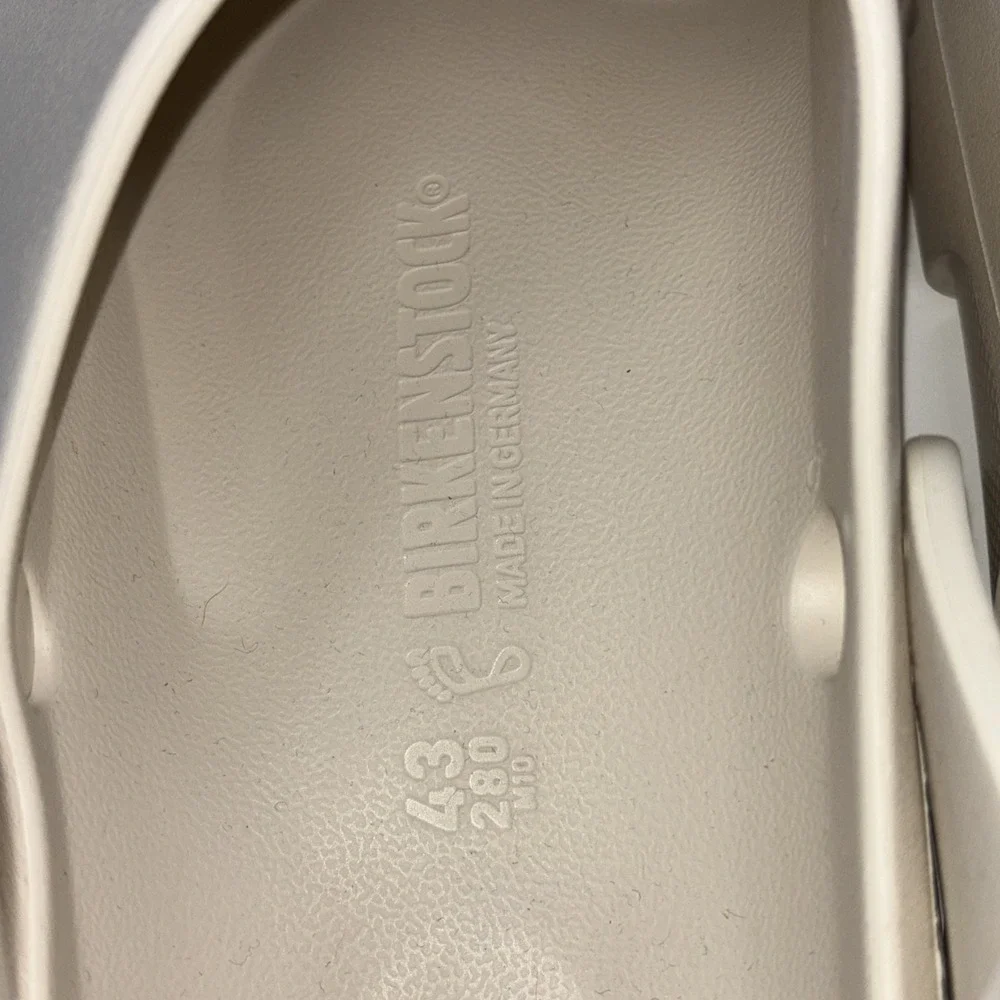 BIRKENSTOCK Unisex 43  Birki Flow EVA Sandal Slipper Eggshell